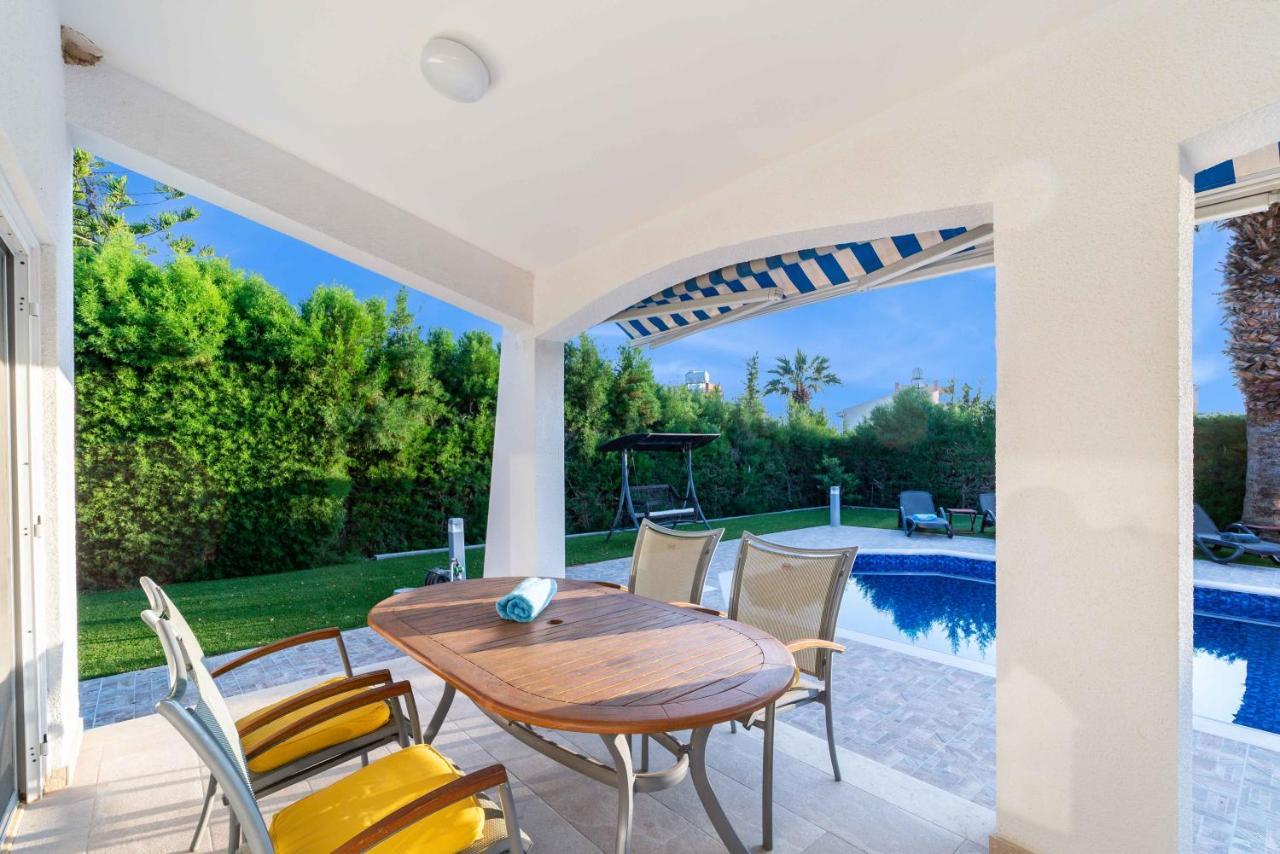 Bungalow Casa Bella By Ezoria Villas كورال باي المظهر الخارجي الصورة